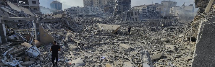 Трамп поделился пафосным ИИ-роликом, где он с Маском отдыхает в "счастливой" Газе будущего с золотыми статуями самого себя (ВИДЕО)