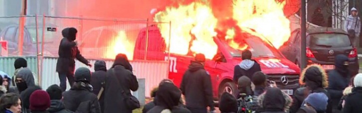 З рекетирів — в гопники. Як розпізнати революційну ситуацію