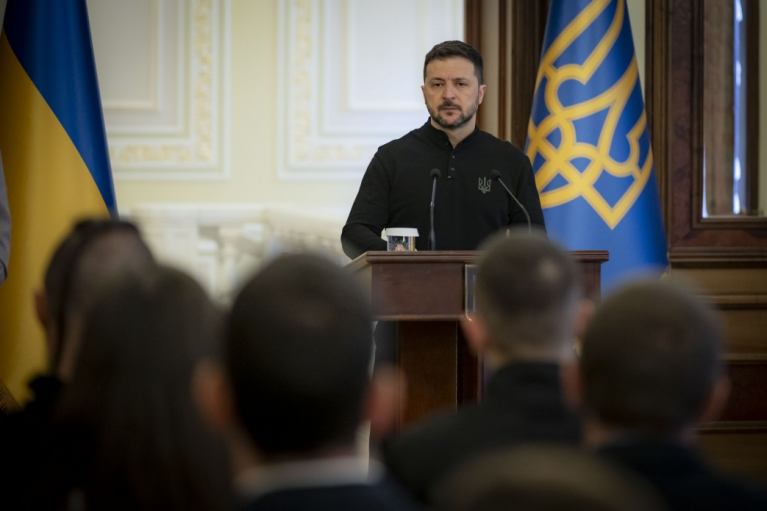 Зброя вже на складах: Зеленський заявив, що Росії не допоможе перегрупуватися навіть 30 днів перемир’я