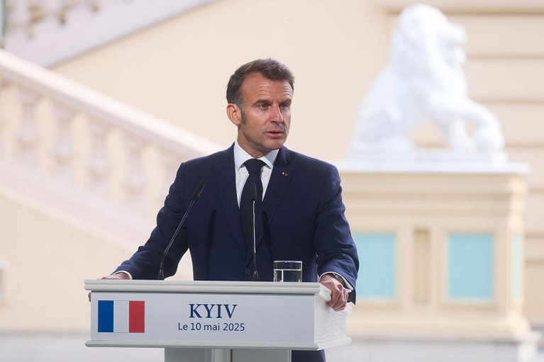 Макрон предположил, что Крым останется под контролем России