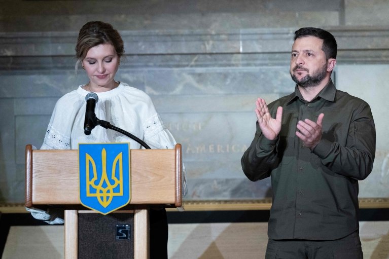 "Убить тирана": Зеленский на Книжном арсенале сделал красноречивый литературный выбор (ВИДЕО)