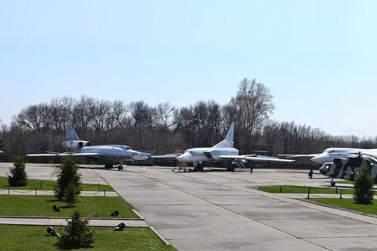Стало известно, где хранились и как "тренировались" дроны перед атакой на авиабазы РФ