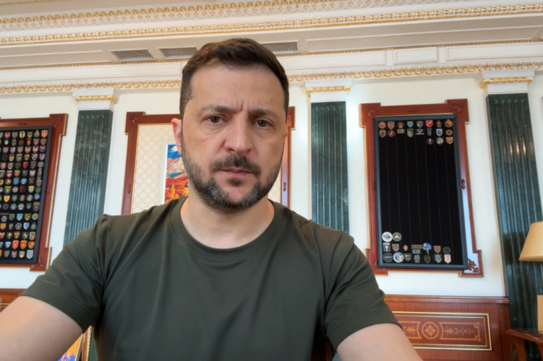 Україна з'ясовує ситуацію щодо оборонних постачань зі США, — Зеленський (ВІДЕО)