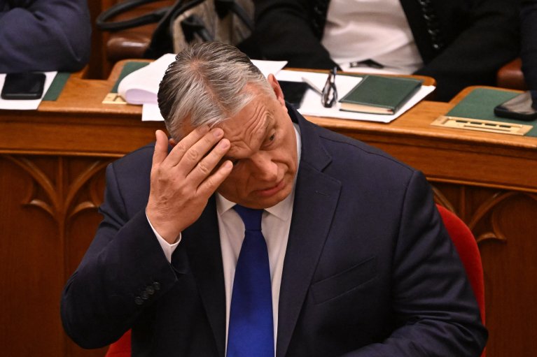 Угорщина виходить з МКС. Навіщо це Орбану і чи справді міжнародне право померло