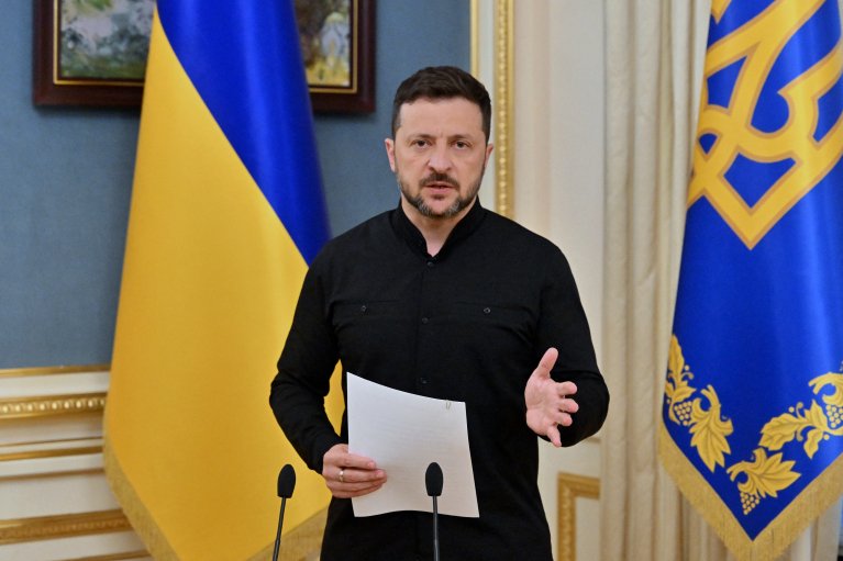 Зеленський повідомив, що Україна обговорює формат зустрічі з росіянами разом із залученням союзників