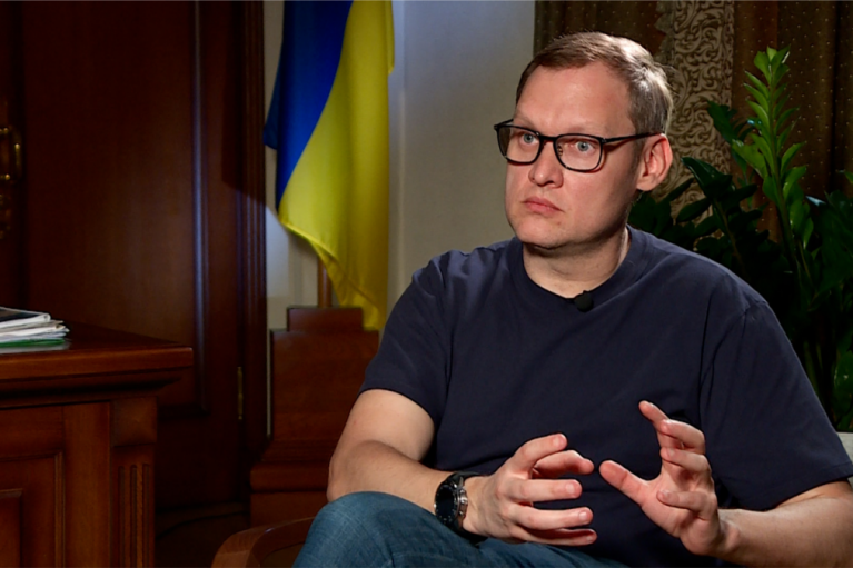 Справа Смирнова. Як Банкова відбиватиметься від нових звинувачень у корупції